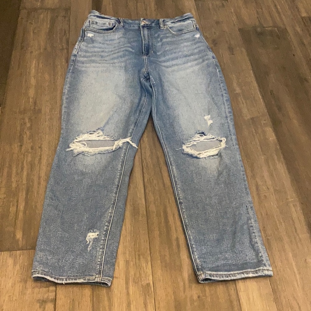American Eagle Distressed Curvy Mom Jean Sz 8S